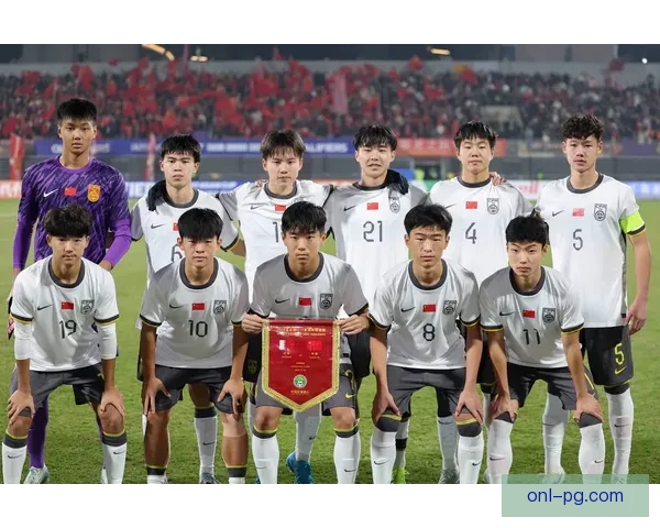 中国男足18强赛客场1比0力克巴林收获关键胜利 突破晋级希望 中国男足18强赛客场1比0力克巴林收获关键胜利 突破晋级希望